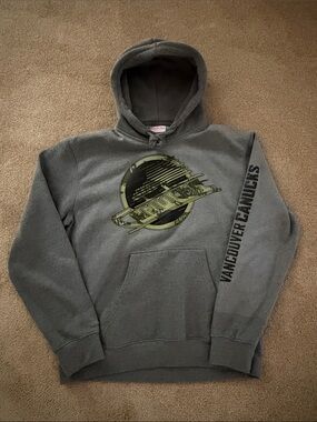 Vancouver Canucks Mitchell & Ness Gray Hoodie